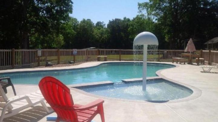 Whispering Creek Lodging & Rv Resort Newton Экстерьер фото