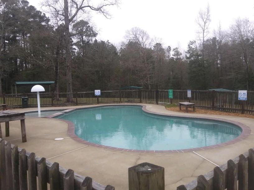 Whispering Creek Lodging & Rv Resort Newton Экстерьер фото