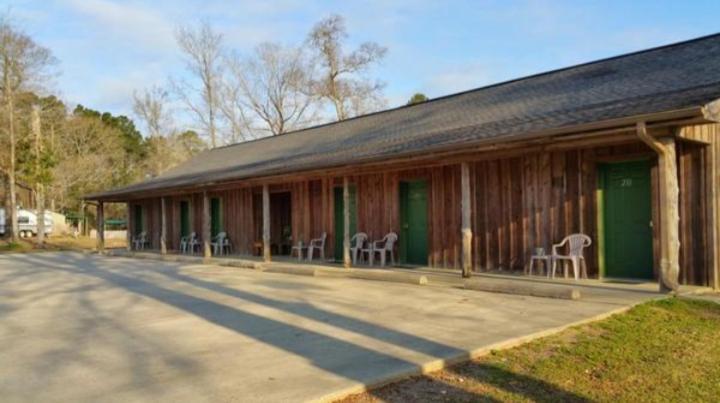 Whispering Creek Lodging & Rv Resort Newton Экстерьер фото